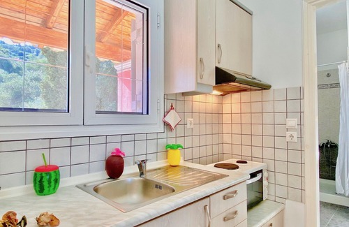 Agia Pelagia Chlomou Apartment | Villa Ourania - Studio 4 garden view