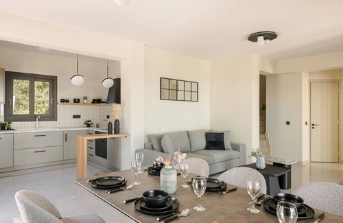 Karavados Villa | Villa Palazzo di Agathera Kefaloniaprivatevillas