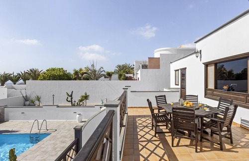 Guime Villa | Villa Panorámica - Villas Experience