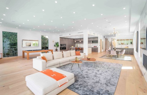 Beverly Hills Villa | Villa Pasha by LuxJB 🏆 16 Guests 🏆 9 beds 🏆 Cinema & Gym