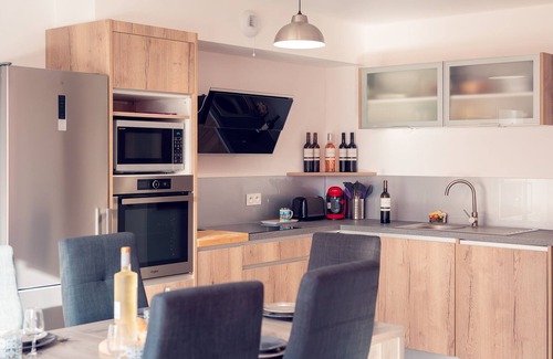 Portiragnes Villa | Villa Paulina, heart village, 5min from the beach