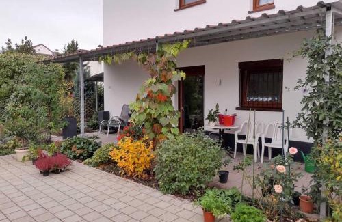 Muhlheim House | Villa Peony