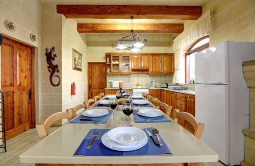 Xaghra Villa | Villa Pergola 6 Bedrooms With Private Pool And Fully Air Conditioned