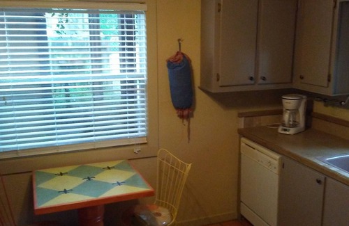 Fairhope House | Villa Piccolo,1BR, 1BA, smoke/vape free, pet/animal free, adult only, sleeps 2
