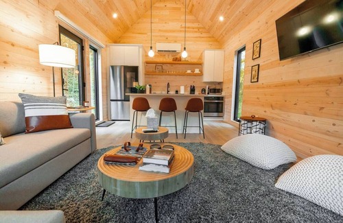 Logan Villa | Villa Pine at Hugga In the Hills -Sleeps 5