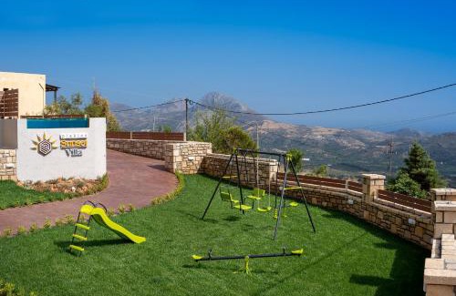 Mariou Villa | Villa Plakias Sunset with Heated Pool & Childrens Area, Walk to Restaurant
