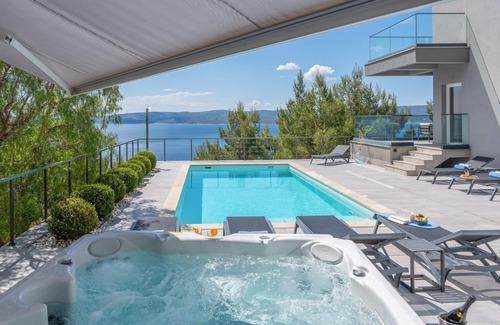Mimice Villa | Villa Polly - Four Bedroom Villa, Sleeps 8