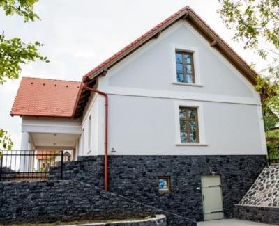 Badacsonytomaj Villa | Villa Portico