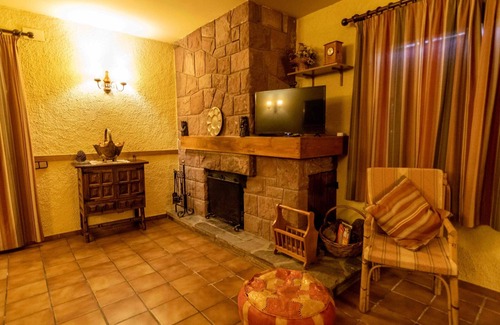 Prades Villa | Villa Prades, 6 bedrooms, 13 persons