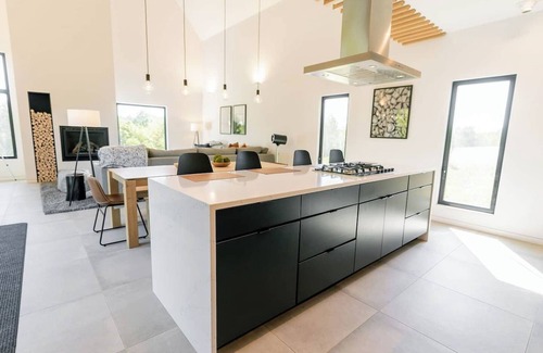 Logan Villa | Villa Prairie at Hugga In the Hills -Sleeps 6