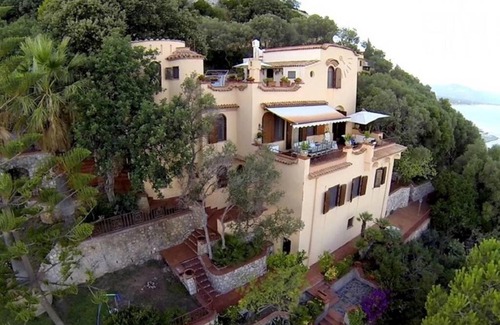 Faro Villa | VILLA PREMIUM