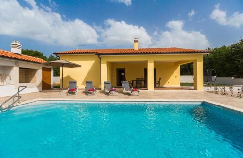 Kringa Villa | Villa Prenci private Pool