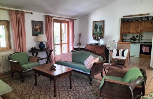 Torri in Sabina House | Villa + private pool on Lazio/Umbria border, WiFi, huge garden, beautiful views