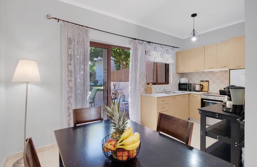 Katokhorion Villa | Villa 'Prolithia 1' with Sea View, Wi-Fi and Air Conditioning