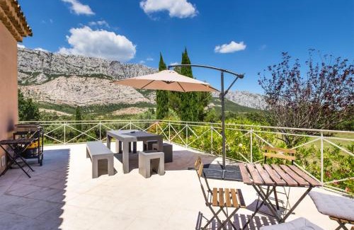 Saint-Antonin-sur-Bayon Villa | Villa provençale au cœur du pays d’Aix, piscine, vue imprenable