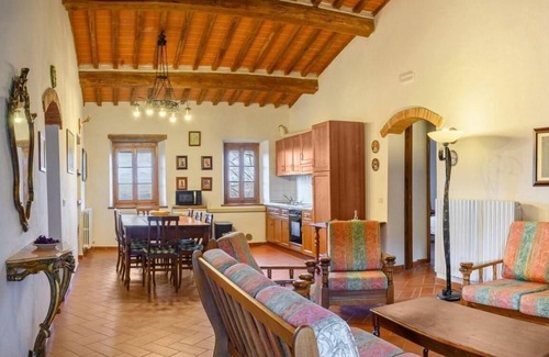 Pieve a Presciano Villa | Villa Quercina Comfortable holiday residence