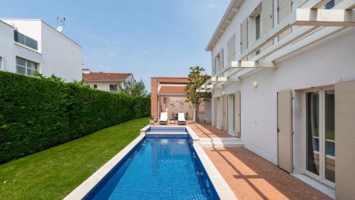 Vabriga House | Villa Rafaelle by Villas Holiday
