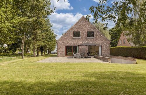 Sint Denijs-Westrem Villa | Villa Remis