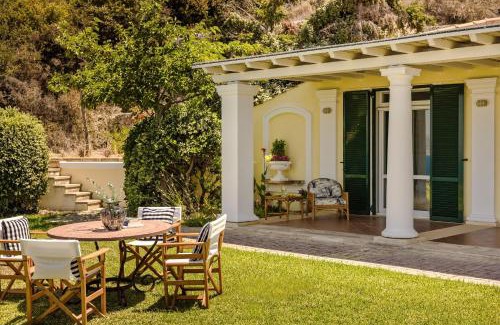 Minia Villa | Villa Rhoe
