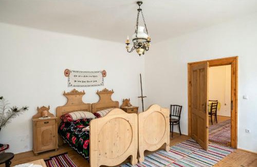 Richis House | Villa Rihuini Eco Wine house Transylvania