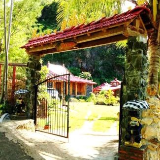 Watukarung House | Villa Rikna