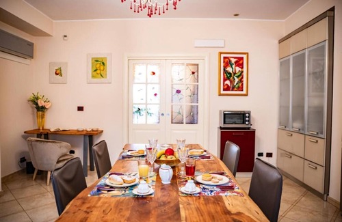 Trappitello House | Villa Rita, Tennis Garden & Pool