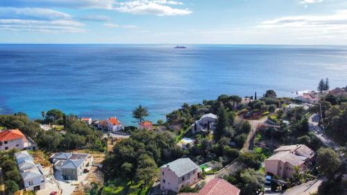 Figarella Villa | VILLA ROCCA BRUNA, LE CAP CORSE 5 ETOILES