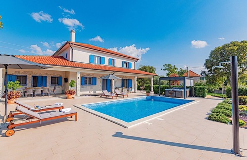Drnis Villa | Villa Romansa | Adriatic Luxury Villas
