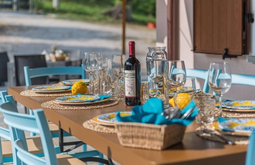 Fossombrone Villa | Villa Rosa 10 - Five Bedroom Villa, Sleeps 10