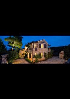 Cove Basina (Jelsa) Apartment | Villa Rosa
