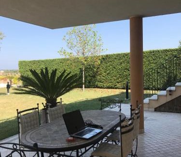 Spoltore Apartment | Villa Rosa
