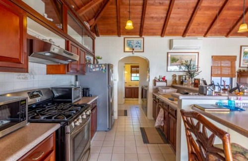 West End Villa | Villa Rosa