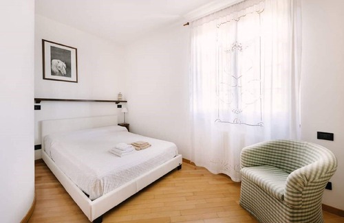 Olgiate Comasco Villa | Villa Rosalia holiday home