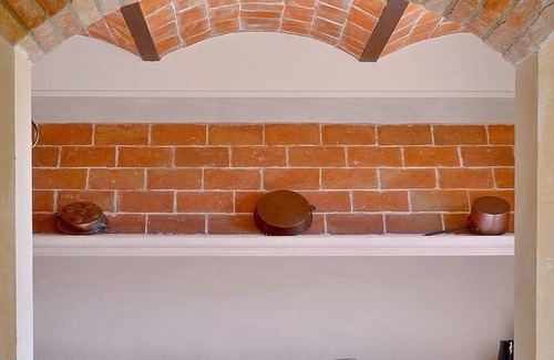 Bibbona Villa | Villa Rosapesca: A characteristic and welcoming two-story villa located on top of a small hill, with Free WI-FI.