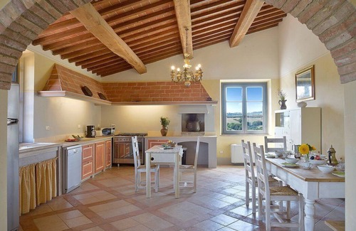 Bibbona Villa | Villa Rosapesca: A characteristic and welcoming two-story villa located on top of a small hill, with Free WI-FI.
