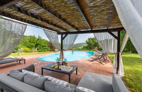 Todi Villa | Villa Rosaspina from 1700's. Private pool, Air-conditioning, Jacuzzi, DSL/Wi-Fi