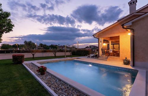 Flengi Villa | Villa Rotonda