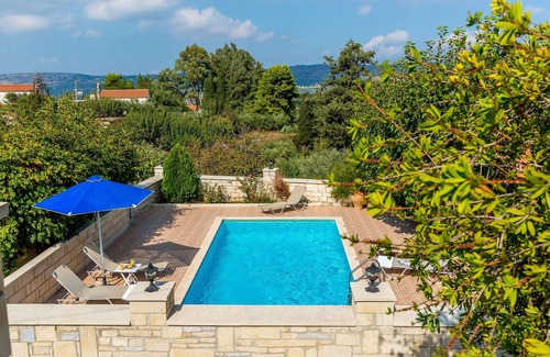 Maza Villa | Villa Roussa, beautiful stone villa in traditional village Maza