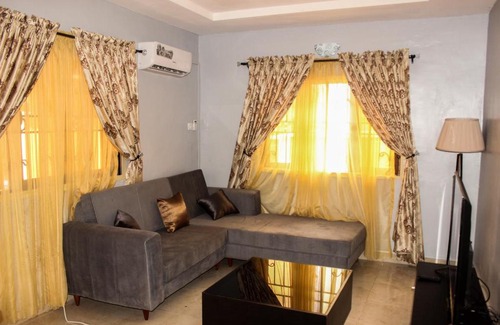 Orozo Apartment | Villa Royale Apartment