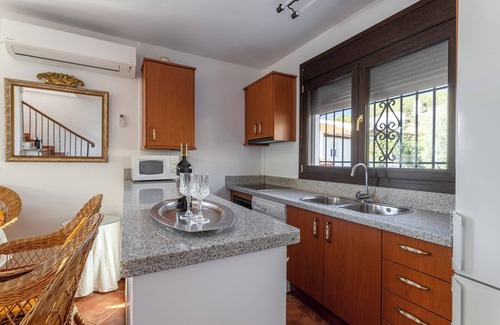 Conchar House | Villa Rural "Parador del Silo" with Mountain View, Pool, Balcony, A/C & Wi-Fi