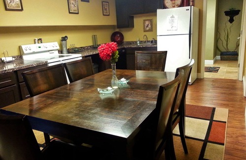 Eureka Villa | Villa's at Eureka Close Hidden Valley Ski Resort & St. Louis Attractions