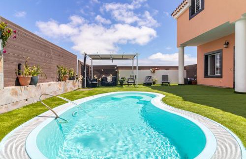 Las Palmas de Gran Canaria House | Villa Samperez Piscina Jardin 5 Dormitorios 12 Personas
