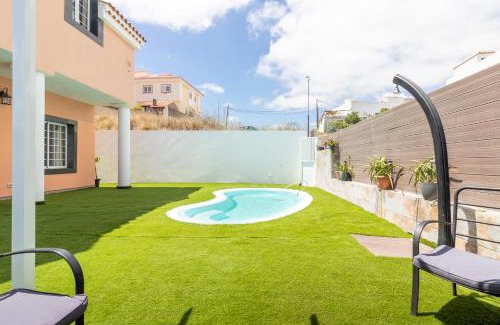 Las Palmas de Gran Canaria House | Villa Samperez Piscina Jardin 5 Dormitorios 12 Personas