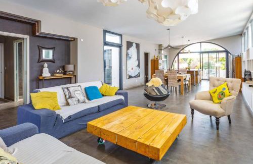 Raissac-d'Aude Villa | Villa Saffron by Villa Plus