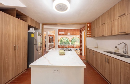 Soacha Other | Villa Salma | Ac, Piscina, 21 personas