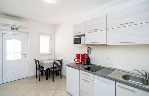 Plat Apartment | Villa Samba - Studio Apartment with Balcony and Sea View