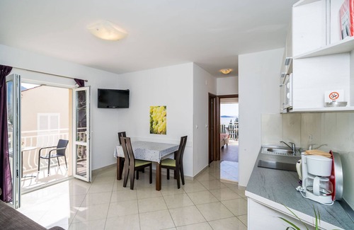 Plat Apartment | Villa Samba - Superior One-Bedroom Apartment with Balcony and Sea View