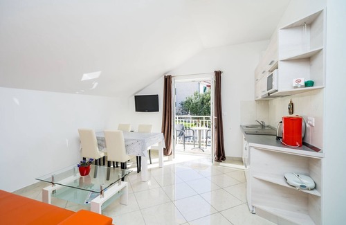 Plat Apartment | Villa Samba - Superior One-Bedroom Apartment with Balcony and Sea View