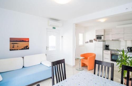 Plat Apartment | Villa Samba - Two-Bedroom Apartment with Terrace and Sea View - A4 1