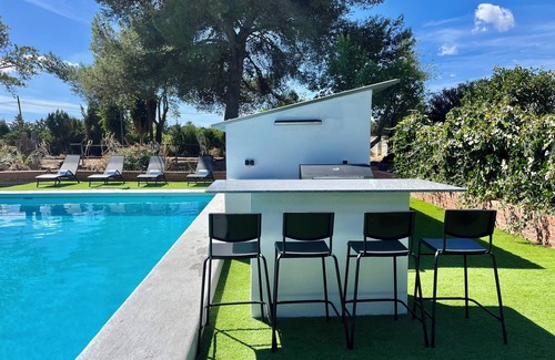 Jerez de la Frontera Villa | Villa San Patricio I Private Pool I Hot Tub I BBQ I PS5 I Aircon Rooms I 3000m2